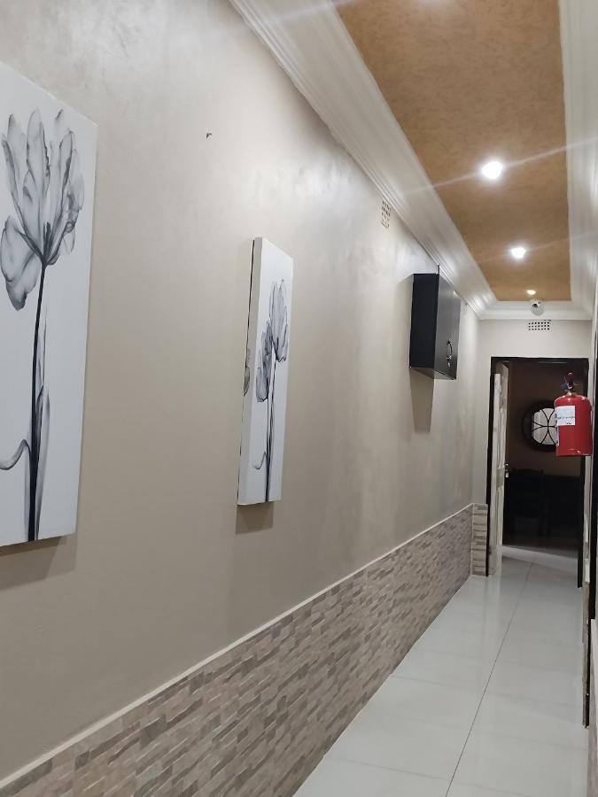 Ditsaleng Bed&Breakfast Vanderbijlpark Bagian luar foto
