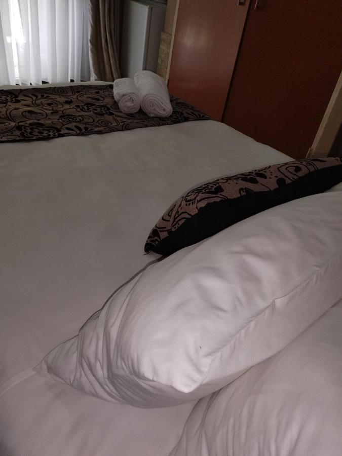 Ditsaleng Bed&Breakfast Vanderbijlpark Bagian luar foto